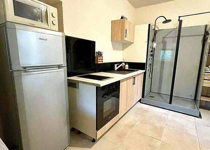 Le Cocon Verdoyant Du Sud Apartman